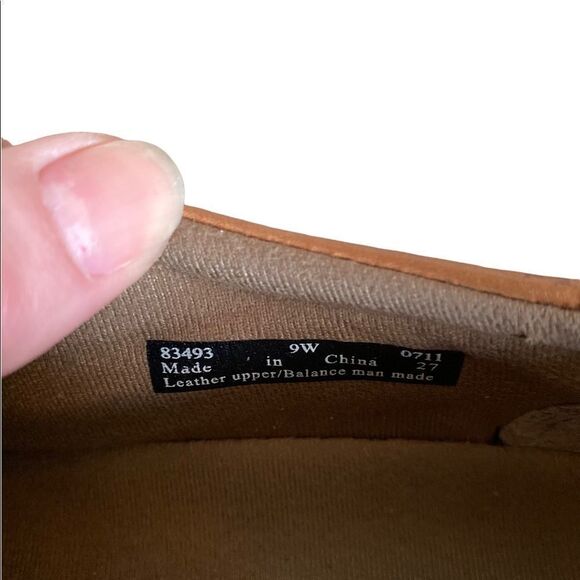 Clarks Bendables Tan Leather Slip Ons Size 9W - Picture 6 of 7